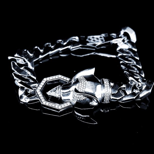 Editor’s Pick | LVNA Signatures™️ Trillion Cut Center Men’s Panther Diamond Bracelet 14kt Online Hot Sale