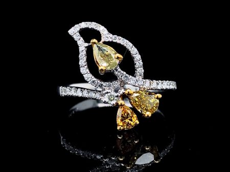 “Avelino” Rare Fancy Colored Diamond Ring 18kt | LVNA Signatures on Sale